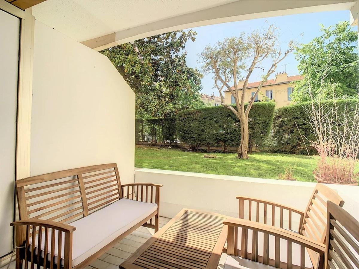 Superbe Studio Terrasse Centre Ville Et Plages A Pieds Cannes Exterior foto