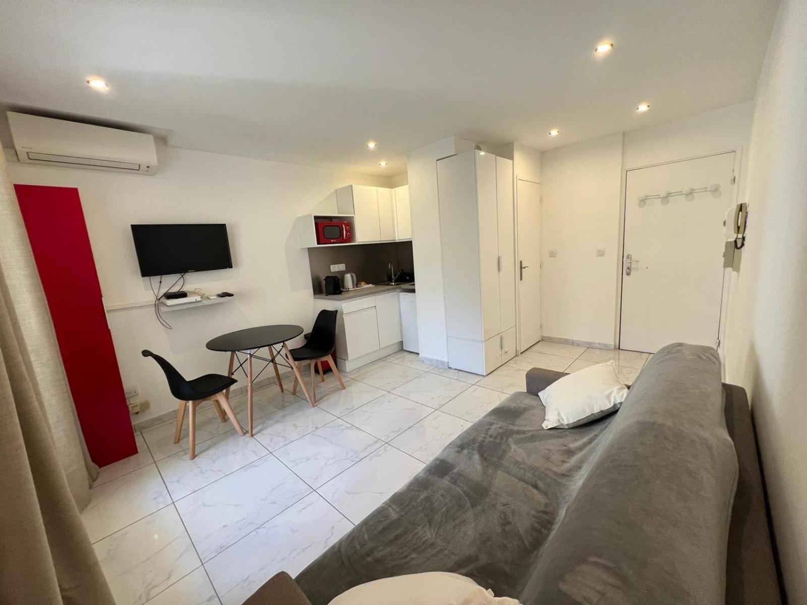 Superbe Studio Terrasse Centre Ville Et Plages A Pieds Cannes Exterior foto