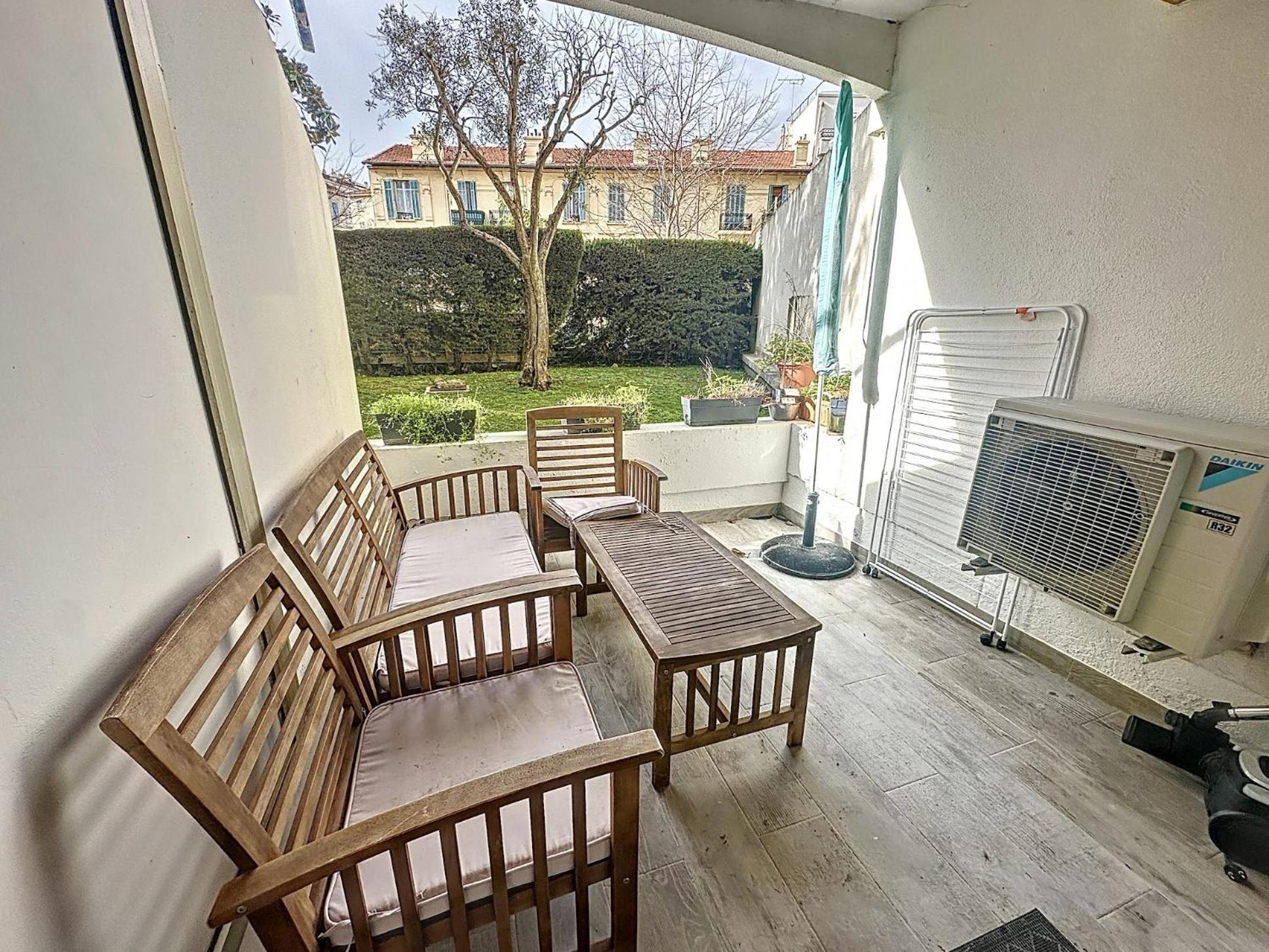 Superbe Studio Terrasse Centre Ville Et Plages A Pieds Cannes Exterior foto